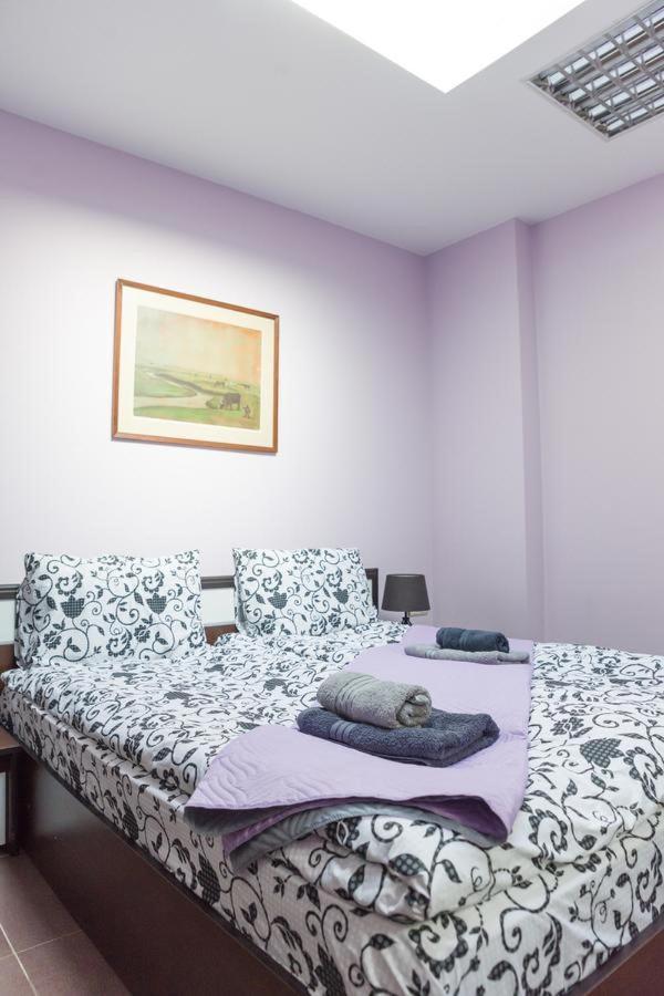 Central House Varna Bagian luar foto